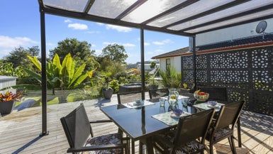  at 64 Ferry Parade, Herald Island, Auckland