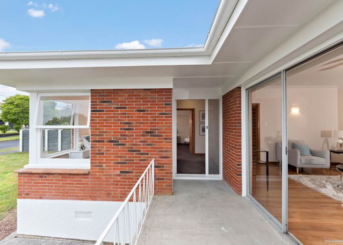  at 5 Letterkenny Place, Blockhouse Bay, Auckland