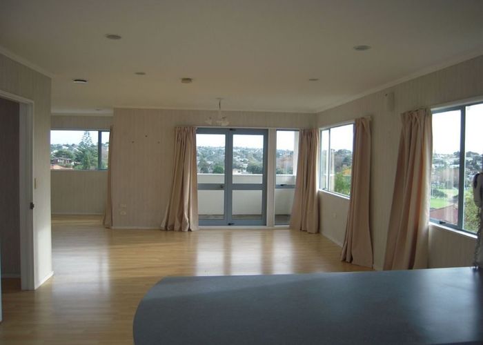  at 17 McFetridge Place, Hillcrest, North Shore City, Auckland