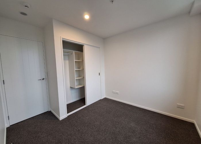  at 5 Rauemi Way, Te Atatu South, Waitakere City, Auckland