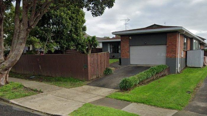  at 14 Kurnell Drive, Botany Downs, Manukau City, Auckland