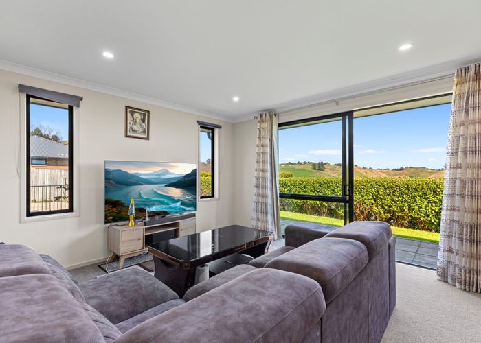  at 8 Ballintoy Park Drive, Welcome Bay, Tauranga, Bay Of Plenty