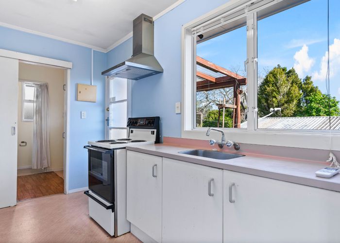  at 1/12 Cresta Avenue, Beach Haven, North Shore City, Auckland