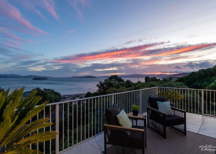  at 4 Singers Road, Korokoro, Lower Hutt