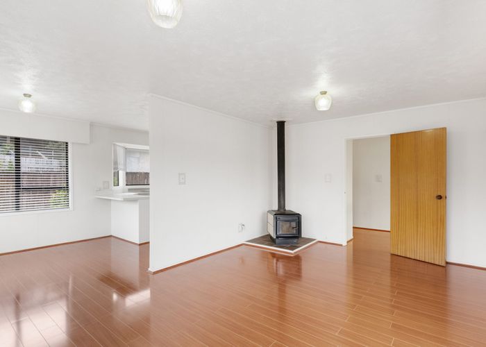  at 11 Melia Grove, Goodwood Heights, Auckland