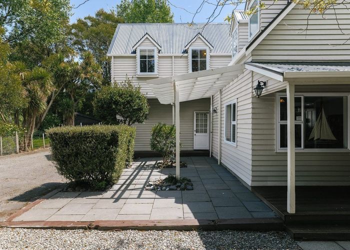  at 200 Aokautere Drive, Fitzherbert, Palmerston North