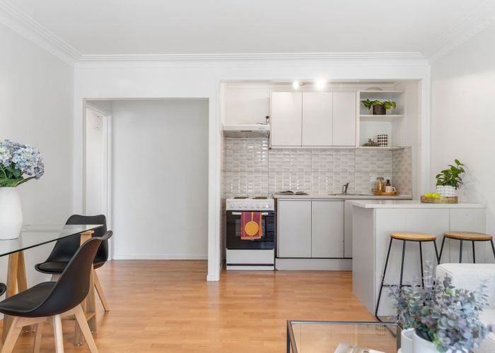  at 2/4 Arabi Street, Sandringham, Auckland City, Auckland