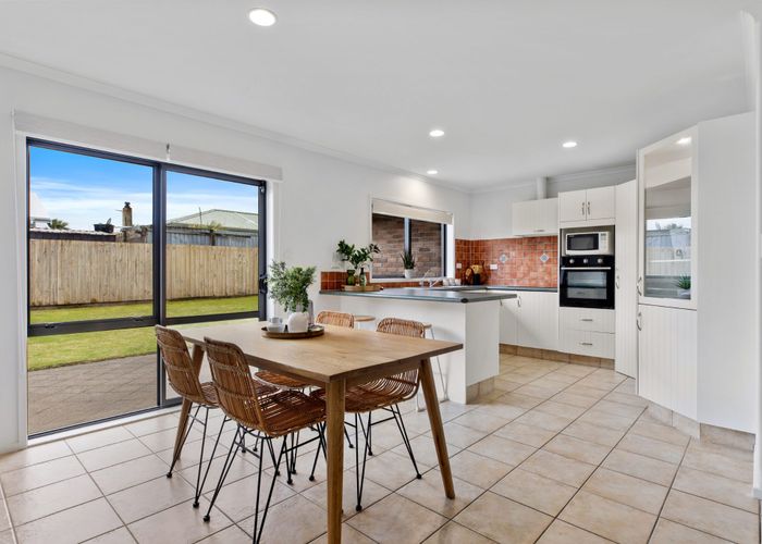  at 11 Paua Cove, Papamoa Beach, Papamoa