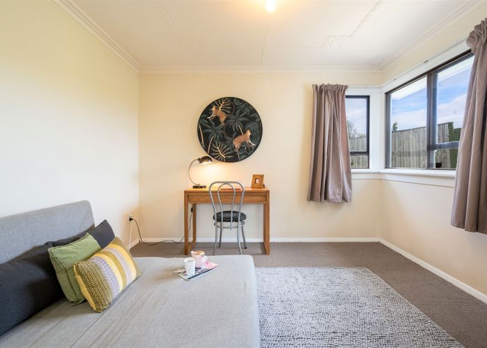  at 240 Tomahawk Road, Ocean Grove, Dunedin