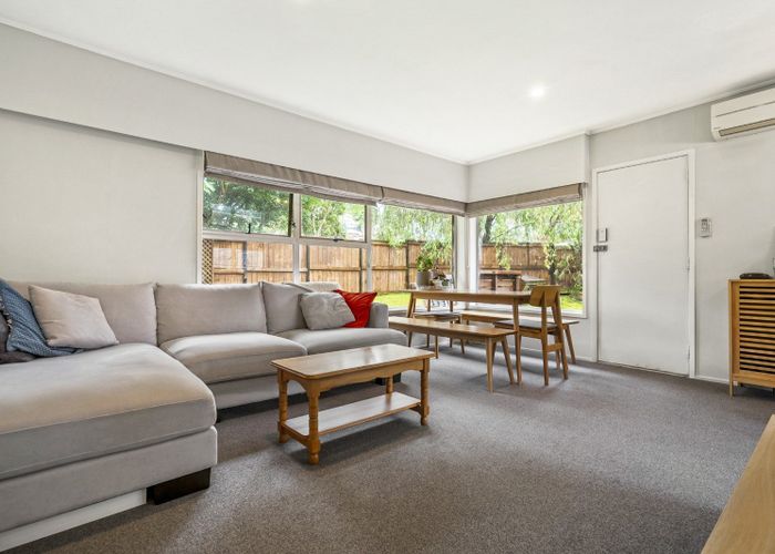  at 2/110 Monarch Avenue, Hillcrest, North Shore City, Auckland
