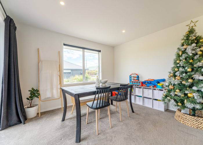  at 9 Grove Avenue, Weston, Oamaru