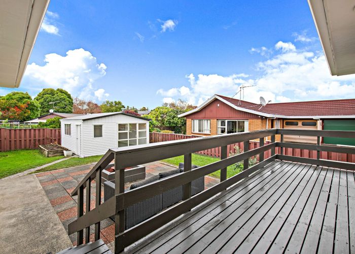  at 42 Ray Small Drive, Pahurehure, Papakura, Auckland
