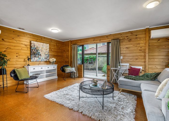  at 2/14 Morrin Street, Ellerslie, Auckland