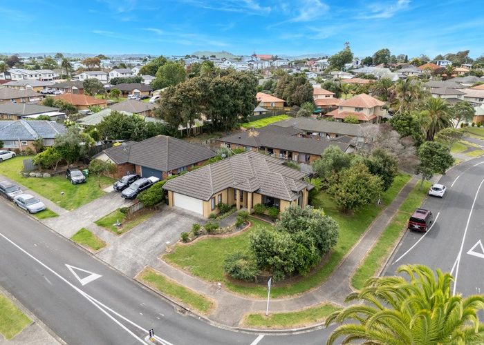  at 25 Peninsula Road, Mangere, Manukau City, Auckland