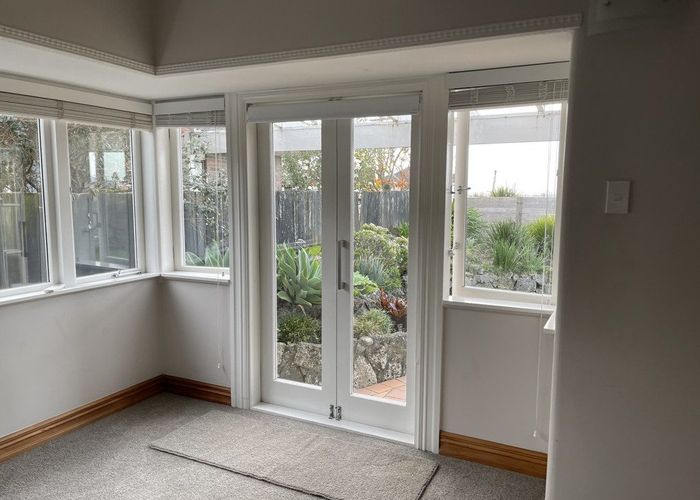  at 80 Golf Road, New Lynn, Auckland