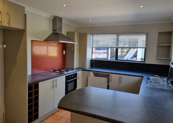  at 18 William Roberts Road, Pakuranga, Auckland