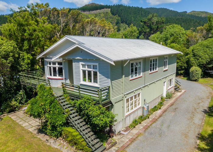  at 1100B Coast Road, Wainuiomata Coast, Lower Hutt