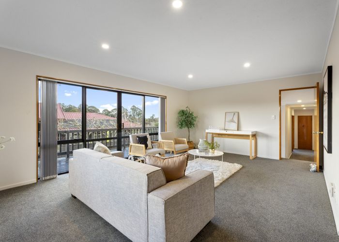  at 53 Lansdowne Crescent, Glenview, Hamilton