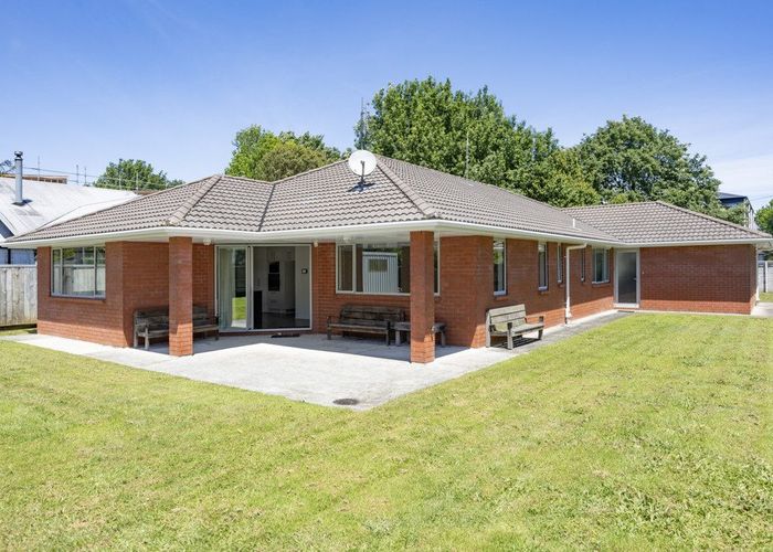  at 15 Acorn Street, Royal Oak, Auckland City, Auckland