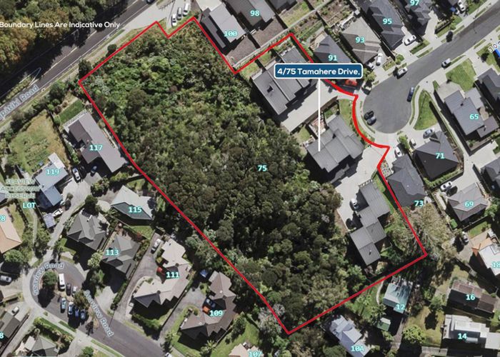  at 4/75 Tamahere Drive, Glenfield, Auckland