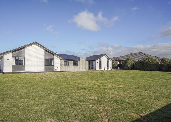  at 14 Quail Way, Amberley, Amberley
