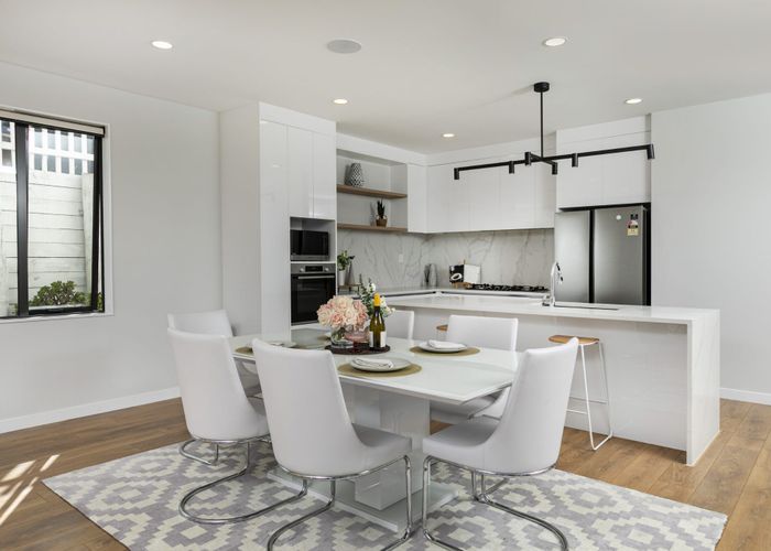  at 8C Albany Highway, Greenhithe, North Shore City, Auckland