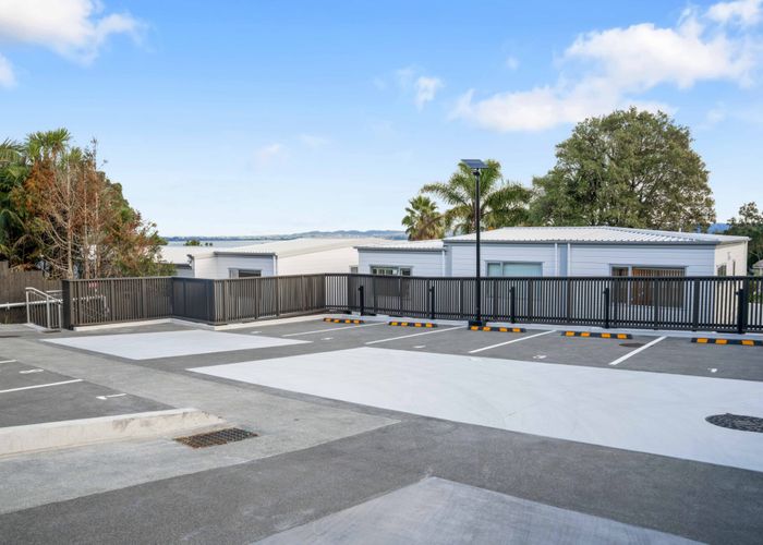  at 8/15 Sea Vista Avenue, Beach Haven, North Shore City, Auckland