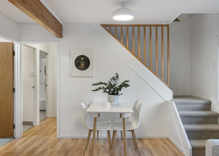  at 2/24 Gatman Street, Birkdale, Auckland