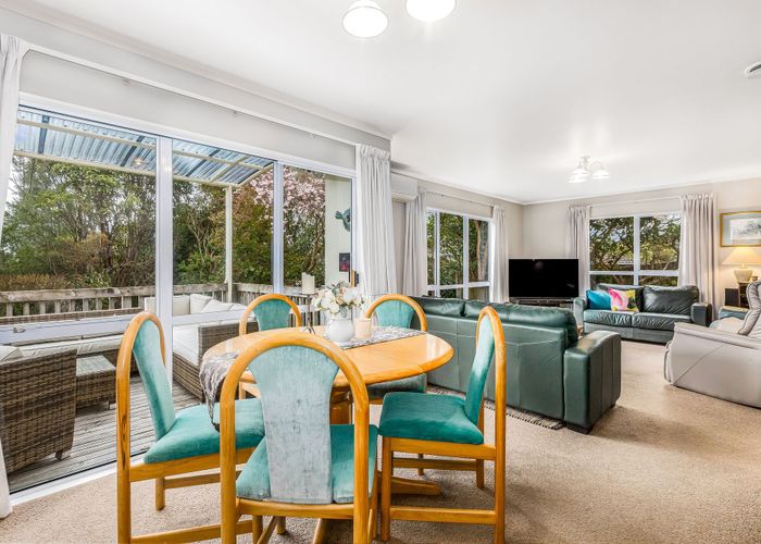  at 21 Saunders Close, Whitby, Porirua, Wellington