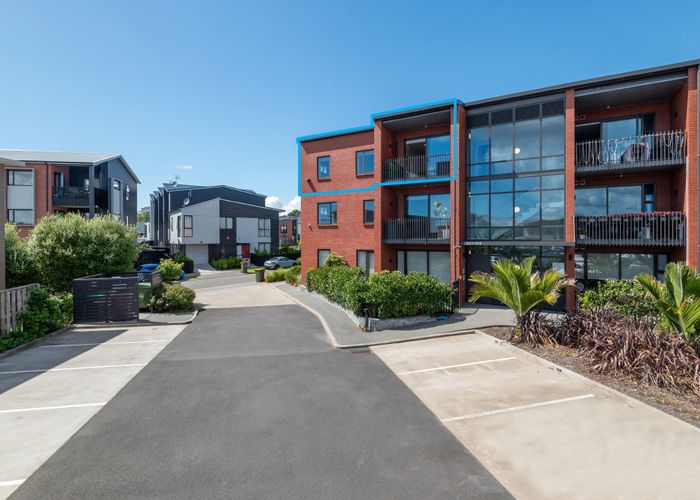  at 209/10 Awataha Drive, Northcote, Auckland