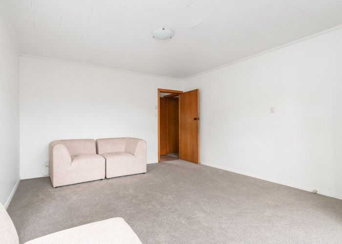  at 2/164 Avonhead Road, Avonhead, Christchurch City, Canterbury