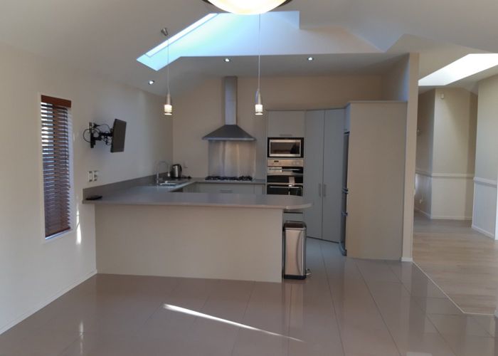  at 4 Sunningvale Lane, Fendalton, Christchurch City, Canterbury