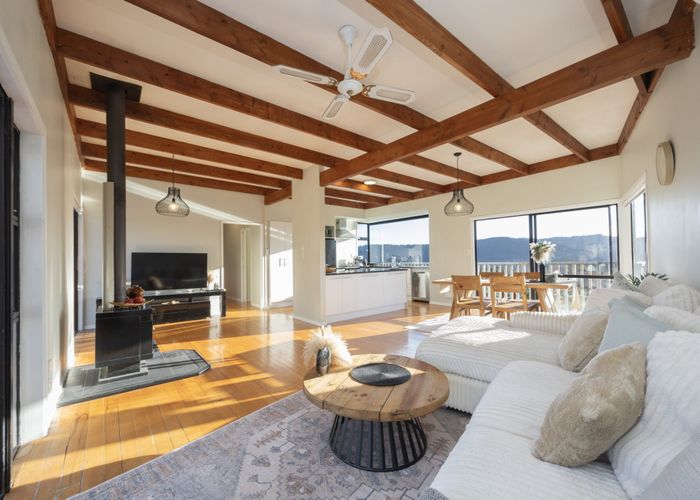  at 12 Victory Road, Laingholm, Waitakere City, Auckland