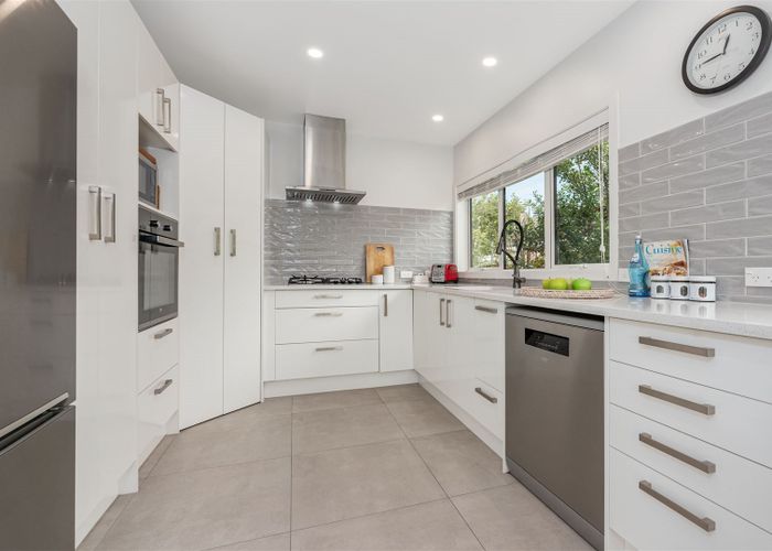  at 25 Tiroroa Avenue, Te Atatu South, Auckland
