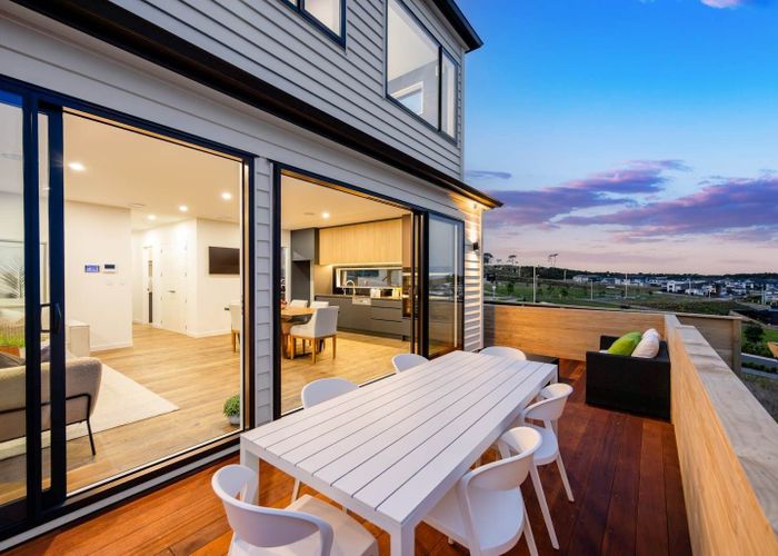  at 7 Pakirikiri Street, Long Bay, North Shore City, Auckland