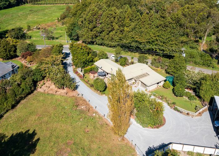  at 100 Takapu Road, Manakau, Levin