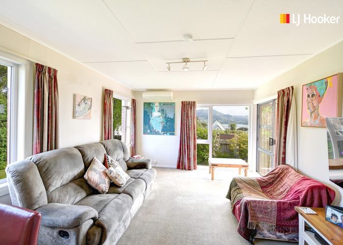  at 8 Frances Street, Broad Bay, Dunedin