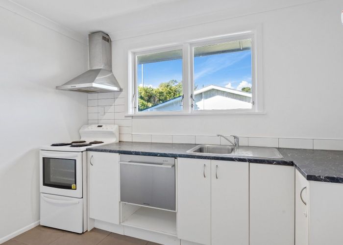  at 43 Stewart Drive, Newlands, Wellington
