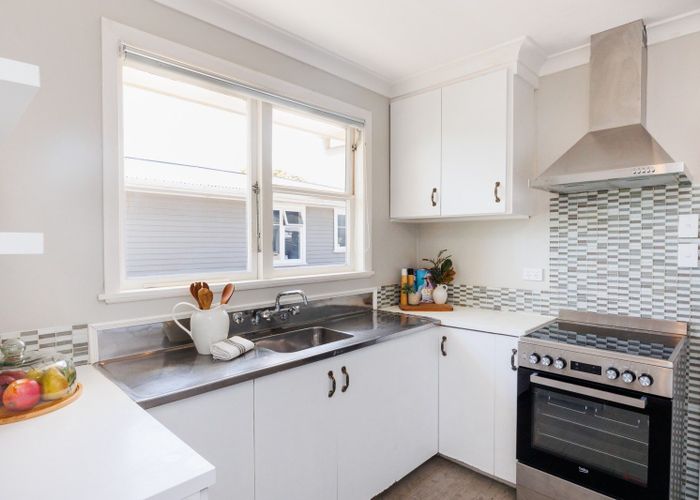  at 8 Viscount Place, West End, Palmerston North
