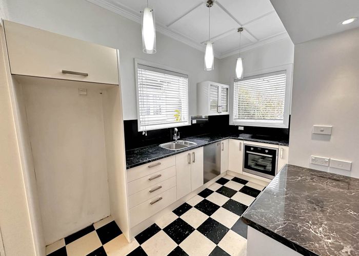  at 22 Watling Street, Mount Eden, Auckland