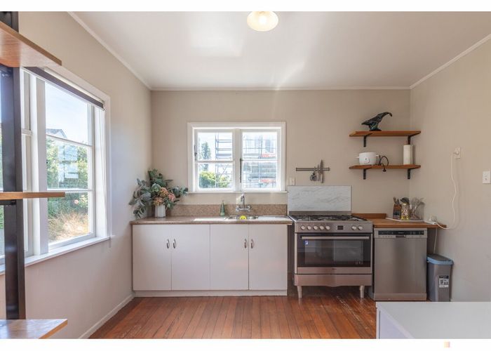  at 15 Tay Street, Waimataitai, Timaru, Canterbury
