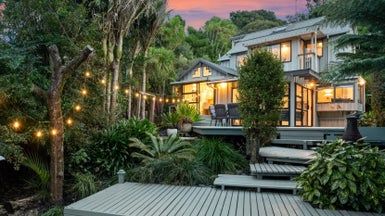  at 10 Raroa Terrace, Waiatarua, Auckland
