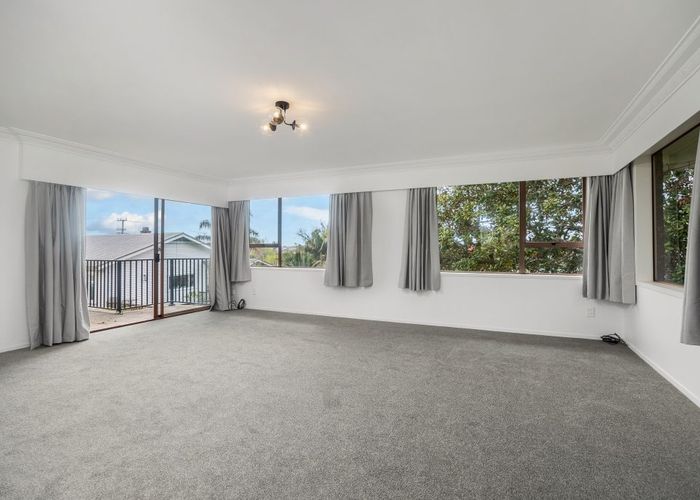  at 2/25 Seaview Terrace, Mount Albert, Auckland