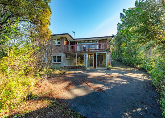  at 1090 Scenic Drive, Swanson, Waitakere City, Auckland