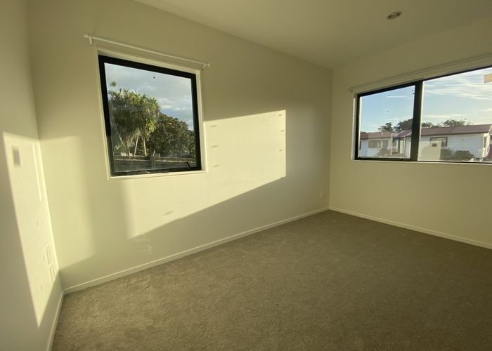  at 37 Seaward Place, Wattle Downs, Manukau City, Auckland