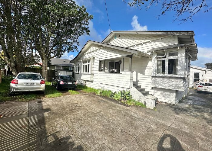  at 7 Kings Road, Three Kings, Auckland City, Auckland