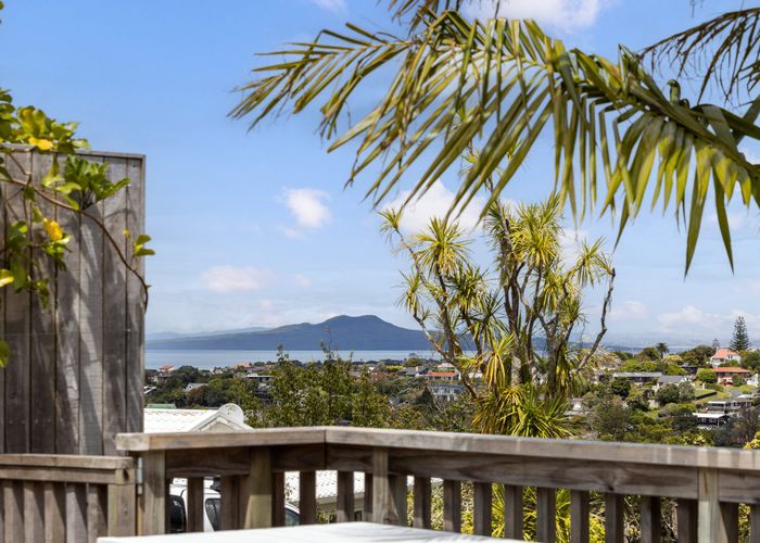  at 5/254 Glenvar road, Torbay, Auckland