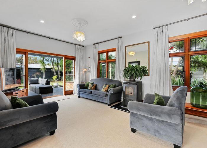  at 33 Ngaio Street, Saint Martins, Christchurch