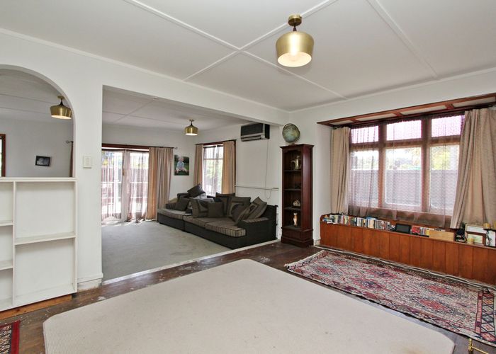 Free property data for 2 Drive, Napier South, Napier homes.co.nz