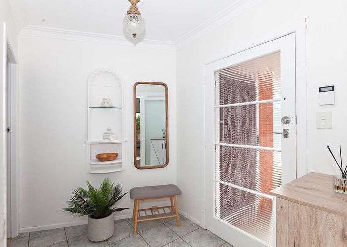  at 1/12 Miles Avenue, Papatoetoe, Auckland